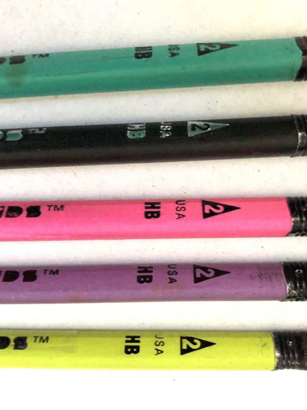 5 X Collectable 90s Vintage "SOLIDS" Triangular Unsharpened 2 HB Pencil USA - Picture 5 of 5